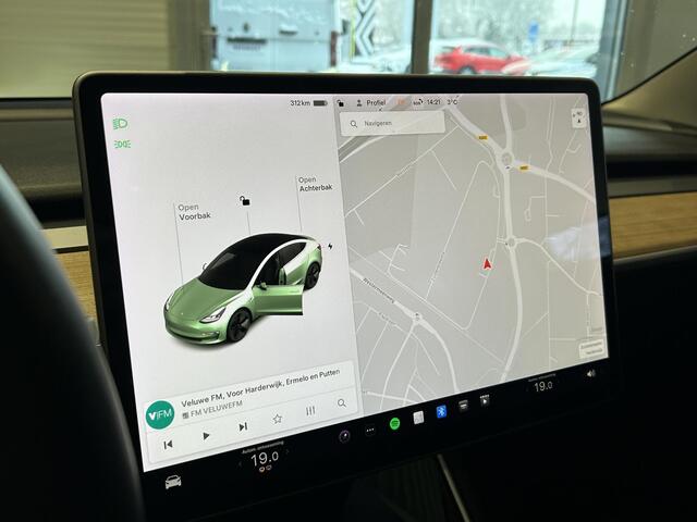 Tesla Model 3 Standard RWD Plus 60 kWh | Panoramadak | Stoelverwarming | Adaptieve cruise control |