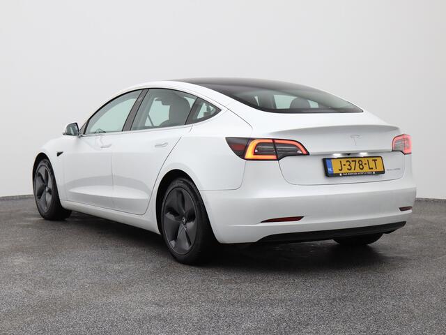 Tesla Model 3 Long Range AWD 75 kWh | PANO | AUTOPILOT | KEYLESS | STOELVERWARMING