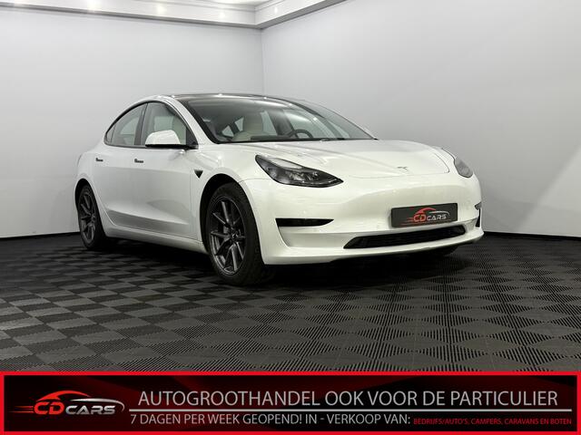 Tesla Model 3 Standard RWD Plus 60 kWh Autopilot, Panoramadak, 360 Camera, Wit leder, Elektrische achterklep, Dynamiek, Cruise control