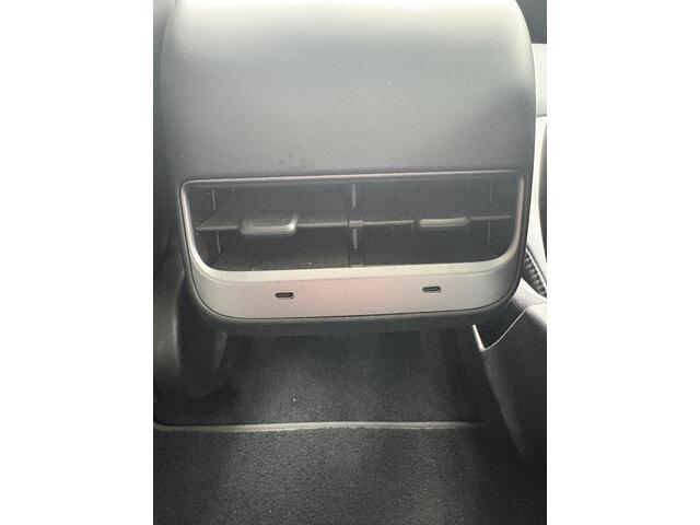 Tesla Model 3 Standard RWD Plus 60 kWh | NAP | Autopilot | Navigatie | Climate Control | Stoelverwarming | Inclusief Winterbanden set |