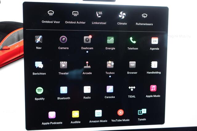 Tesla Model 3 Long Range AWD 75 kWh SOH 87,7%, Autopilot computer 3.0, Cruise control, Stoelverwarming, Trekhaak