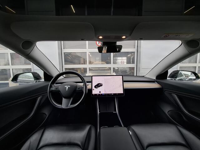 Tesla Model 3 Long Range AWD 75 kWh | Navigatie | LM Velgen 18" | Voorstoelen Verwarmd/Achterbank Verwarmd | Panoramadak | Airco | Cruise Control | SOH 83% |
