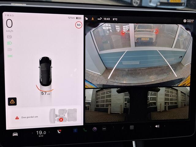 Tesla Model 3 Long Range AWD 75 kWh | Navigatie | LM Velgen 18" | Voorstoelen Verwarmd/Achterbank Verwarmd | Panoramadak | Airco | Cruise Control | SOH 83% |