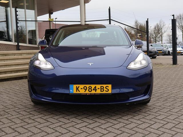 Tesla Model 3 60 kWh RWD *BTW* + AFN. TREKHAAK | LEDER | AUTOPILOT | PANORAMA | 3 CAMERA'S