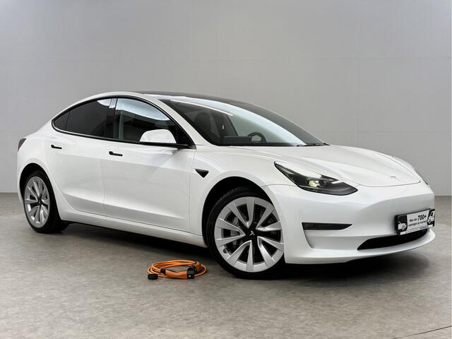 Tesla Model 3 Long Range AWD 351PK 75 kWh Facelift | Warmtepomp | Autopilot | Snelladen | SOH 90% | Pano | Camera | Memory | Stoel/Stuur verw.
