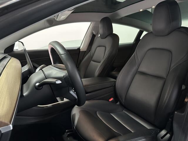 Tesla Model 3 Standard RWD Plus 60 kWh - Pano / Autopilot / Camera