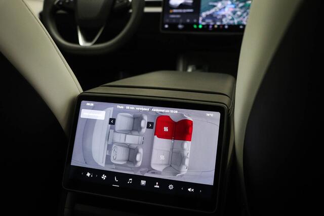 Tesla Model 3 RWD 60 kWh | STUURVERWARMING | STOELVENTILATIE | PANORAMADAK