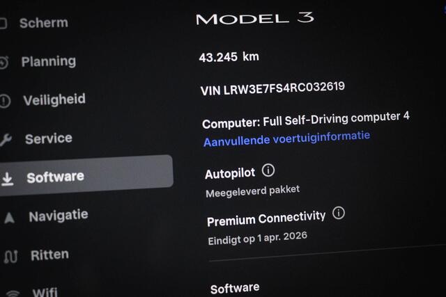 Tesla Model 3 RWD 60 kWh | STUURVERWARMING | STOELVENTILATIE | PANORAMADAK