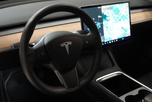 Tesla Model 3 Long Range AWD 75 kWh | Pano | Autopilot 3 | Stuur/stoelverw. |