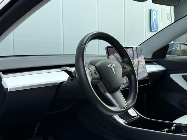 Tesla Model 3 Long Range AWD 75 kWh Automaat FSD Autopilot Panodak Leder Stoel- Achterbankverwarming Camera