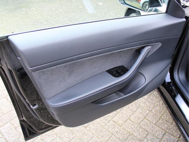 Tesla Model 3 Standard RWD Plus 60 kWh 1e Eig./Trekhaak/Autopilot/Panoramadak/NAVI/PDC/Leder/Adaptive Cruise/Stoelverwarming