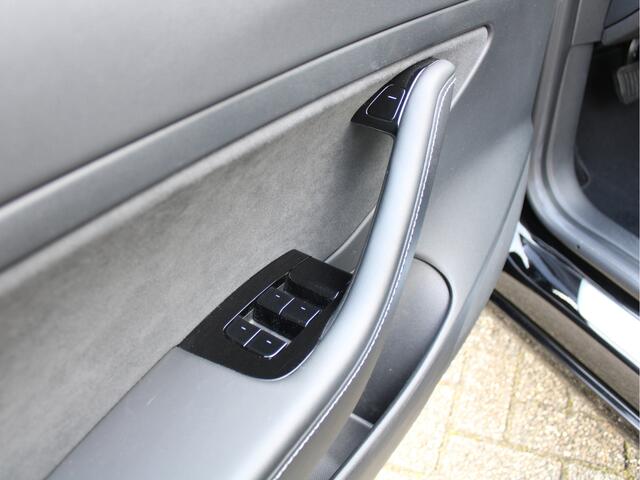 Tesla Model 3 Standard RWD Plus 60 kWh 1e Eig./Trekhaak/Autopilot/Panoramadak/NAVI/PDC/Leder/Adaptive Cruise/Stoelverwarming