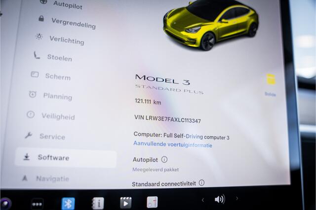 Tesla Model 3 Standard RWD Plus 60 kWh ** Autopilot ** Trekhaak