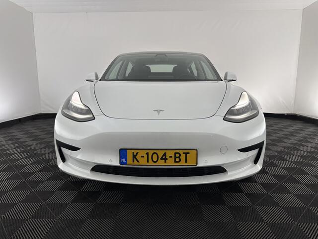 Tesla Model 3 Standard RWD Plus 60 kWh [ 3-Fase ] {SOH-97%} (INCL.BTW) Aut. *PANO | AUTO-PILOT | LEATHER | KEYLESS | FULL-LED | MEMORY-PACK | TOP-VIEW | DAB | CARPLAY | DIGI-COCKPIT | LANE-ASSIST | COMFORT-SEATS | 18"ALU*