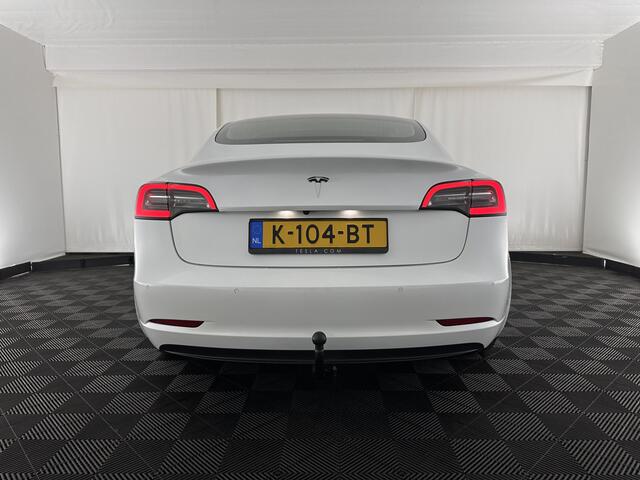Tesla Model 3 Standard RWD Plus 60 kWh [ 3-Fase ] {SOH-97%} (INCL.BTW) Aut. *PANO | AUTO-PILOT | LEATHER | KEYLESS | FULL-LED | MEMORY-PACK | TOP-VIEW | DAB | CARPLAY | DIGI-COCKPIT | LANE-ASSIST | COMFORT-SEATS | 18"ALU*