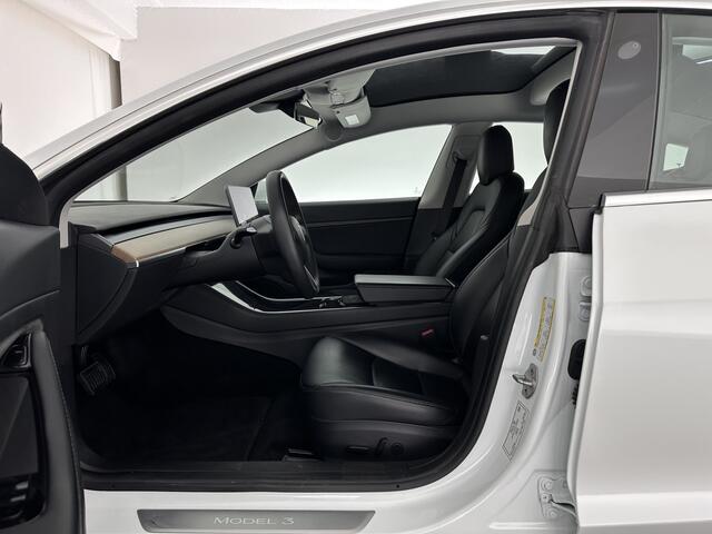 Tesla Model 3 Standard RWD Plus 60 kWh [ 3-Fase ] {SOH-97%} (INCL.BTW) Aut. *PANO | AUTO-PILOT | LEATHER | KEYLESS | FULL-LED | MEMORY-PACK | TOP-VIEW | DAB | CARPLAY | DIGI-COCKPIT | LANE-ASSIST | COMFORT-SEATS | 18"ALU*