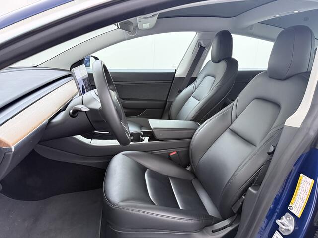Tesla Model 3 SR+ 325PK LFP-Accu AutoPilot Leer Pano-Dak Adaptive Cruise Lmv 18" Camera's Elektr.-Stuur+Stoelen+Spiegels+Geheugen+Easy-Entry+Verwarmde stoelen Park assistent Pdc WIFI Ecc Lane-Assist Speed-Assist SOH 90% Ecc Navi Led DAB Voorverwarmen interieur via App 