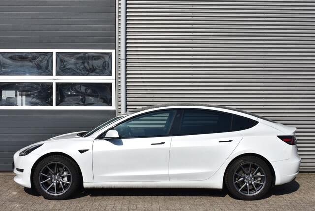 Tesla Model 3 LONG RANGE AWD 75KWH / PANO / LEDER / LONGE RANGE