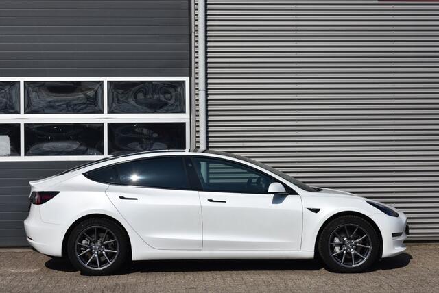 Tesla Model 3 LONG RANGE AWD 75KWH / PANO / LEDER / LONGE RANGE