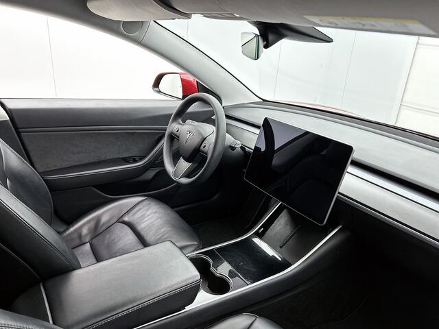 Tesla Model 3 Long Range AWD 75 kWh 19", Panorama, Leder