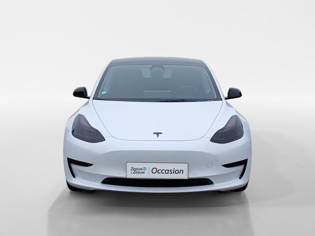 Tesla Model 3 Standard RWD Plus 60 kWh | HEEL MOOIE STAAT !! | Pano dak | 18 inch zwart | Rode remklauwen | Donker glas |