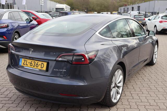 Tesla Model 3 Long Range AWD 75 kWh Lederen interieur, Trekhaak, 360 Camera, Moet nog gereinigd worden.