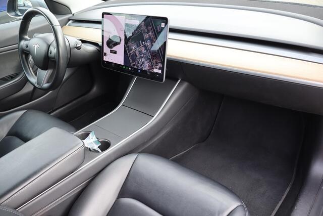 Tesla Model 3 Long Range AWD 75 kWh Lederen interieur, Trekhaak, 360 Camera, Moet nog gereinigd worden.