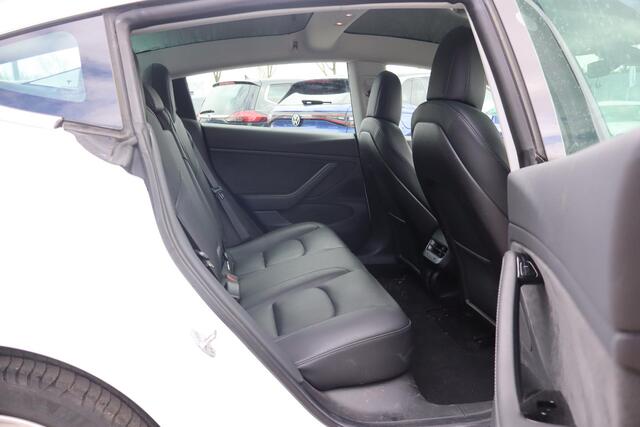 Tesla Model 3 Long Range AWD 75 kWh SOH 94,4%, Autopilot computer 3.0, Panoramadak, 360 Camera