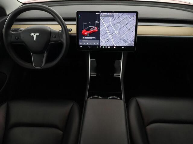 Tesla Model 3 Black Sport Pack RWD Plus 60 kWh 238 PK! | Navigatie | Panoramadak | Camera |