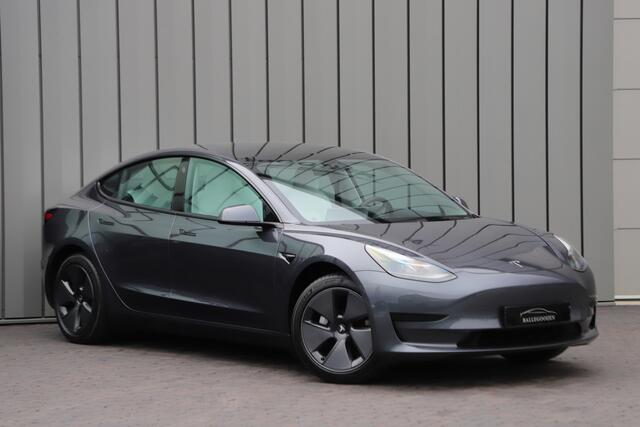 Tesla Model 3 RWD Plus 60 kWh | 283PK | Panoramadak | Stoel/Stuurverw. | Autopilot | Led | Standkachel | 2022.