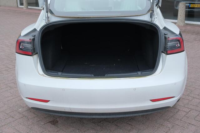 Tesla Model 3 Long Range AWD 75 kWh | Auto Pilot | Panoramadak | Stoelverwarming
