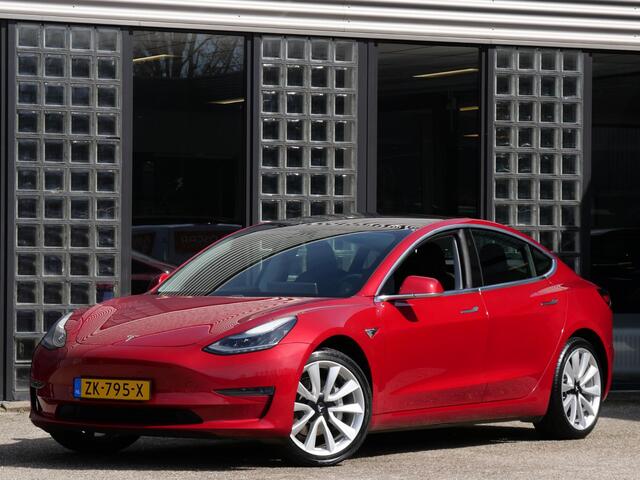 Tesla Model 3 60kWh STANDARD PLUS RDW/ 19INCH/ 1STE EIGENAAR/ 4 NIEUWE BANDEN
