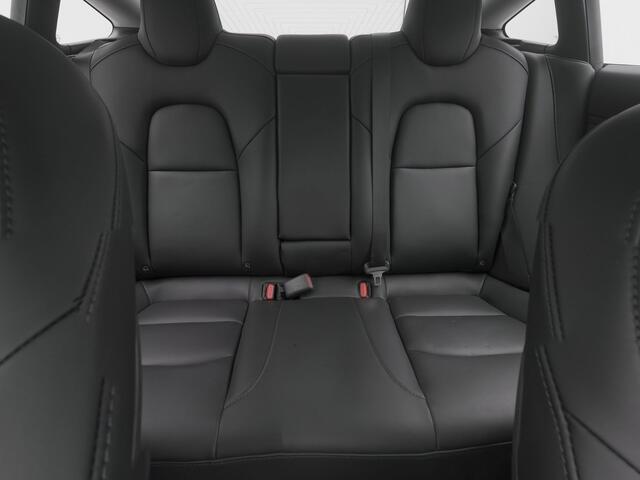 Tesla Model 3 Standard RWD Plus 60 kWh | PANO | AUTOPILOT | STOELVERWARMING