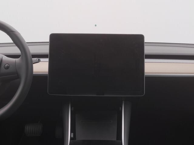 Tesla Model 3 Standard RWD Plus 60 kWh | PANO | AUTOPILOT | STOELVERWARMING