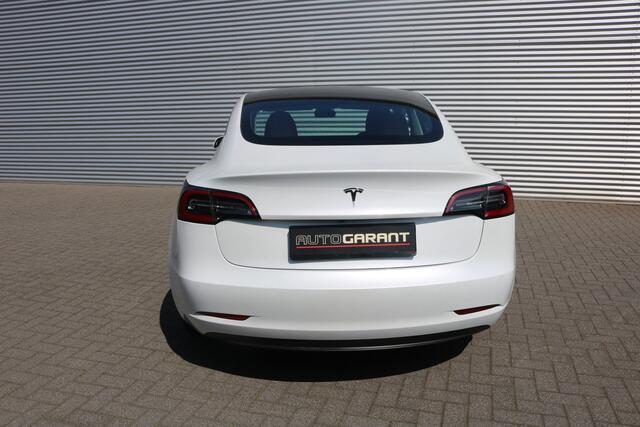 Tesla Model 3 Standard RWD Plus 60 kWh (149.569Km NAP Pano Navi Sportleder Autopilot Camera 18InchLMV)