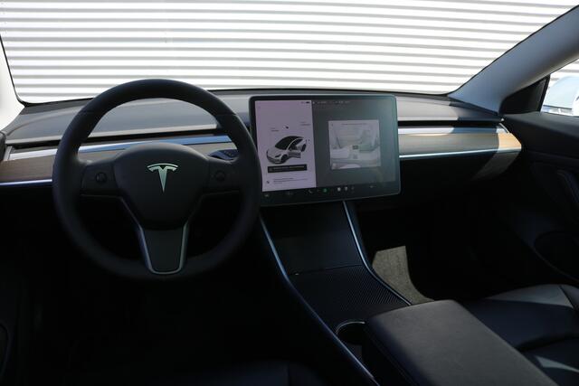 Tesla Model 3 Standard RWD Plus 60 kWh (149.569Km NAP Pano Navi Sportleder Autopilot Camera 18InchLMV)