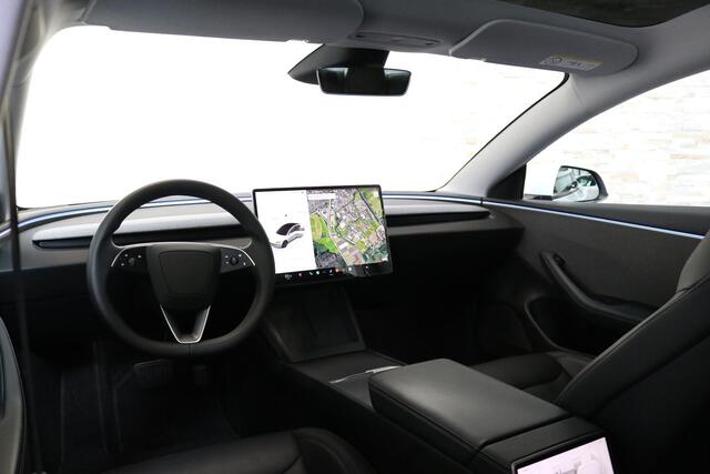 Tesla Model 3 RWD 60 kWh | RWD PREMIUM | AUTOPILOT | STOELVENTILATIE | STOELVERW. V + A | NL AUTO |