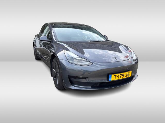 Tesla Model 3 Standard RWD Plus 60 kWh / SOH 90% / FACELIFT / Warmtepomp / Autopilot / Panoramadak / Camera / Leder / 18'' / Leder / Premium Audio