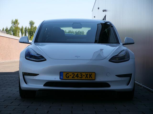 Tesla Model 3 Performance AWD 75 kWh 462 Pk Automaat Navigatie / Camera's / Leer / Pano-dak / 20 inch / SOH 90,5 %