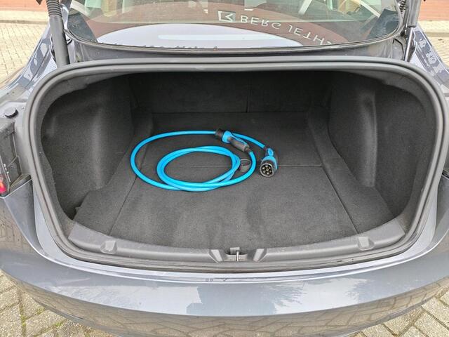 Tesla Model 3 Standard RWD Plus 60 kWh