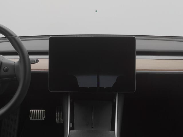Tesla Model 3 Standard RWD Plus 60 kWh | PANO | AUTOPILOT | STOELVERWARMING