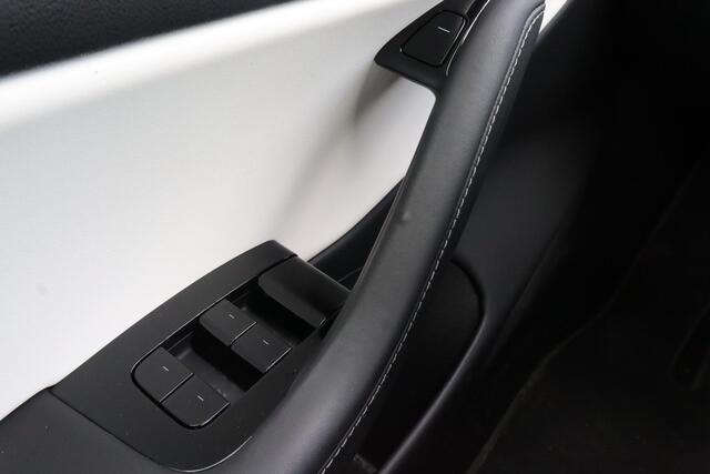 Tesla Model 3 Long Range AWD 75 kWh | SOH 90% | Full self -driving | 4X Nieuwe Banden |
