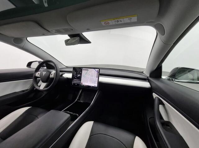 Tesla Model 3 Standerd RWD Plus 60 kWh Autopilot l Pano | Leder | Stoelverwarm