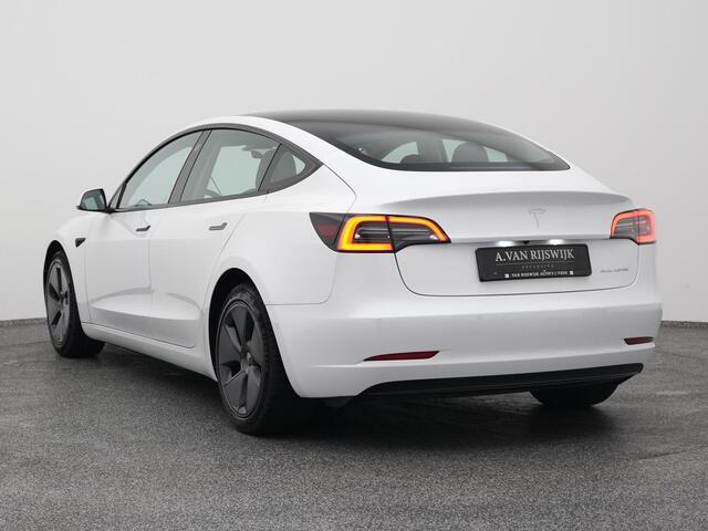 Tesla Model 3 Long Range AWD 75 kWh | PANO | CAMERA | AUTOPILOT | STOEL- EN STUURVERW.