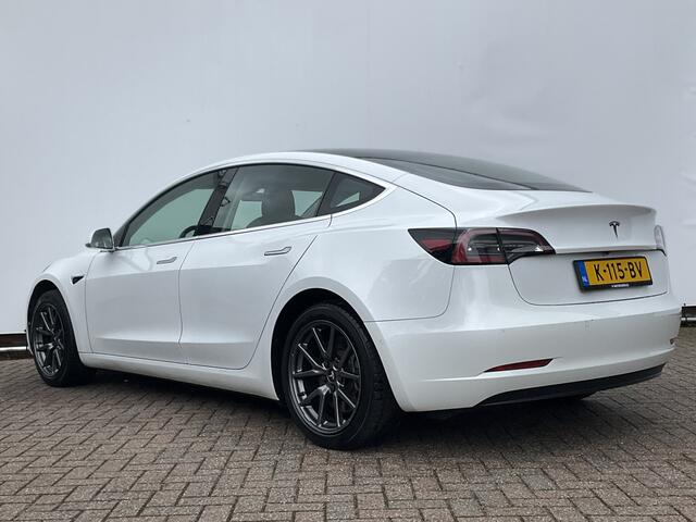 Tesla Model 3 RWD Plus 60 kWh LFP Leer Pano