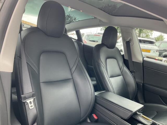 Tesla Model 3 RWD Plus 60 kWh LFP Leer Pano