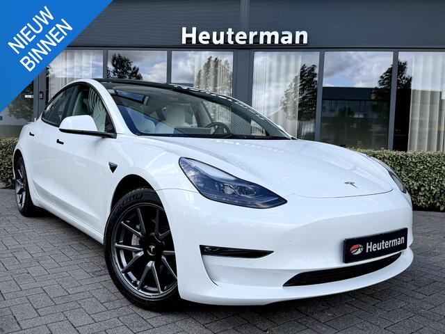 Tesla Model 3 Long Range AWD 75 kWh Pano/ Autopilot/ Wit Leder