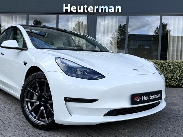 Tesla Model 3 Long Range AWD 75 kWh Pano/ Autopilot/ Wit Leder