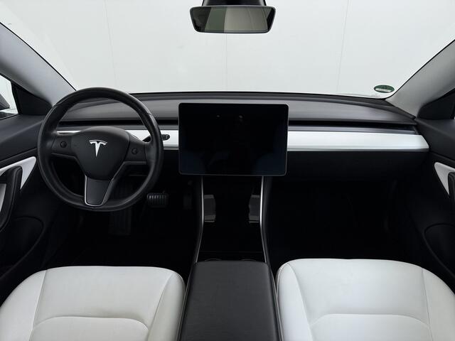 Tesla Model 3 Long Range AWD 75kWh 463PK Full Self Driving Ivoor Interieur All-Season banden Privacy Glas Premium Audio Panoramadak Navi Camera's Ecc Adap.Cruise Lmv Leder Memory Elek.Stoelen Achterbank+Stoelverwarming Keyless Wifi Origineel Nederlandse Particuliere Au