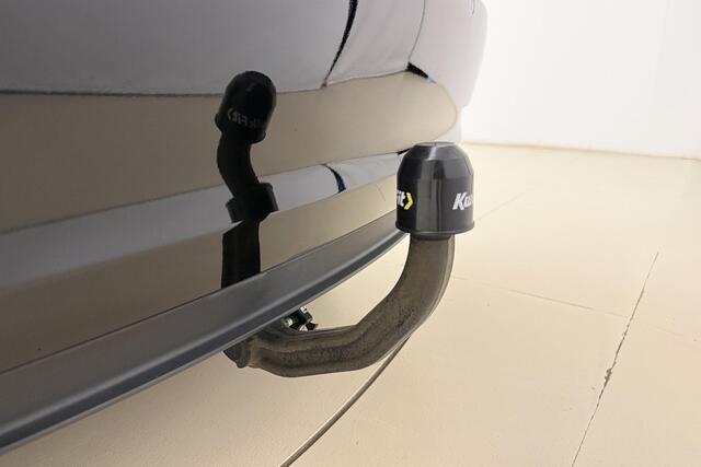 Tesla Model 3 Standard RWD Plus 60 kWh | Trekhaak | Panoramadak | SOH 88,4% | Elektrische best.stoel | Lichtmetalen velgen | Lederenkleding